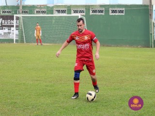
<a style='margin-left: 5px;' class='btn btn-xs btn-social btn-facebook' href='https://www.facebook.com/sharer/sharer.php?u=https://boladovale.com.br/imgs/800-800-90/conteudo/fotos/1574/img8269.jpg' rel='popup' data-width='500' data-height='400'><i class='fa fa-facebook'></i>Compartilhar <span class='hidden-xs'>no Facebook</span>
</a> 
<a class='btn btn-default btn-xs' target='_blank' href='imgs/800-800-90/conteudo/fotos/1574/img8269.jpg'>
<span class='glyphicon glyphicon-cloud-download'></span> Salvar
</a> 
<span></span>