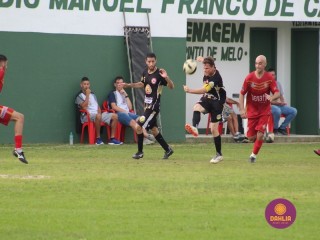 
<a style='margin-left: 5px;' class='btn btn-xs btn-social btn-facebook' href='https://www.facebook.com/sharer/sharer.php?u=https://boladovale.com.br/imgs/800-800-90/conteudo/fotos/1574/img8291.jpg' rel='popup' data-width='500' data-height='400'><i class='fa fa-facebook'></i>Compartilhar <span class='hidden-xs'>no Facebook</span>
</a> 
<a class='btn btn-default btn-xs' target='_blank' href='imgs/800-800-90/conteudo/fotos/1574/img8291.jpg'>
<span class='glyphicon glyphicon-cloud-download'></span> Salvar
</a> 
<span></span>
