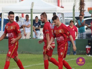 
<a style='margin-left: 5px;' class='btn btn-xs btn-social btn-facebook' href='https://www.facebook.com/sharer/sharer.php?u=https://boladovale.com.br/imgs/800-800-90/conteudo/fotos/1574/img8318.jpg' rel='popup' data-width='500' data-height='400'><i class='fa fa-facebook'></i>Compartilhar <span class='hidden-xs'>no Facebook</span>
</a> 
<a class='btn btn-default btn-xs' target='_blank' href='imgs/800-800-90/conteudo/fotos/1574/img8318.jpg'>
<span class='glyphicon glyphicon-cloud-download'></span> Salvar
</a> 
<span></span>