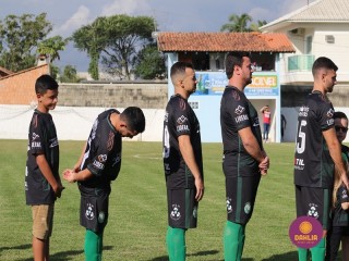 
<a style='margin-left: 5px;' class='btn btn-xs btn-social btn-facebook' href='https://www.facebook.com/sharer/sharer.php?u=https://boladovale.com.br/imgs/800-800-90/conteudo/fotos/1576/img4152.jpg' rel='popup' data-width='500' data-height='400'><i class='fa fa-facebook'></i>Compartilhar <span class='hidden-xs'>no Facebook</span>
</a> 
<a class='btn btn-default btn-xs' target='_blank' href='imgs/800-800-90/conteudo/fotos/1576/img4152.jpg'>
<span class='glyphicon glyphicon-cloud-download'></span> Salvar
</a> 
<span></span>