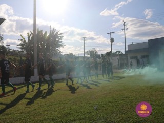 
<a style='margin-left: 5px;' class='btn btn-xs btn-social btn-facebook' href='https://www.facebook.com/sharer/sharer.php?u=https://boladovale.com.br/imgs/800-800-90/conteudo/fotos/1576/img4254.jpg' rel='popup' data-width='500' data-height='400'><i class='fa fa-facebook'></i>Compartilhar <span class='hidden-xs'>no Facebook</span>
</a> 
<a class='btn btn-default btn-xs' target='_blank' href='imgs/800-800-90/conteudo/fotos/1576/img4254.jpg'>
<span class='glyphicon glyphicon-cloud-download'></span> Salvar
</a> 
<span></span>