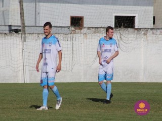 
<a style='margin-left: 5px;' class='btn btn-xs btn-social btn-facebook' href='https://www.facebook.com/sharer/sharer.php?u=https://boladovale.com.br/imgs/800-800-90/conteudo/fotos/1576/img4321.jpg' rel='popup' data-width='500' data-height='400'><i class='fa fa-facebook'></i>Compartilhar <span class='hidden-xs'>no Facebook</span>
</a> 
<a class='btn btn-default btn-xs' target='_blank' href='imgs/800-800-90/conteudo/fotos/1576/img4321.jpg'>
<span class='glyphicon glyphicon-cloud-download'></span> Salvar
</a> 
<span></span>