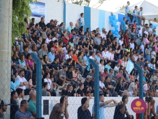 
<a style='margin-left: 5px;' class='btn btn-xs btn-social btn-facebook' href='https://www.facebook.com/sharer/sharer.php?u=https://boladovale.com.br/imgs/800-800-90/conteudo/fotos/1576/img4373.jpg' rel='popup' data-width='500' data-height='400'><i class='fa fa-facebook'></i>Compartilhar <span class='hidden-xs'>no Facebook</span>
</a> 
<a class='btn btn-default btn-xs' target='_blank' href='imgs/800-800-90/conteudo/fotos/1576/img4373.jpg'>
<span class='glyphicon glyphicon-cloud-download'></span> Salvar
</a> 
<span></span>