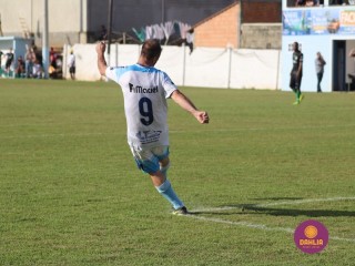 
<a style='margin-left: 5px;' class='btn btn-xs btn-social btn-facebook' href='https://www.facebook.com/sharer/sharer.php?u=https://boladovale.com.br/imgs/800-800-90/conteudo/fotos/1576/img4382.jpg' rel='popup' data-width='500' data-height='400'><i class='fa fa-facebook'></i>Compartilhar <span class='hidden-xs'>no Facebook</span>
</a> 
<a class='btn btn-default btn-xs' target='_blank' href='imgs/800-800-90/conteudo/fotos/1576/img4382.jpg'>
<span class='glyphicon glyphicon-cloud-download'></span> Salvar
</a> 
<span></span>