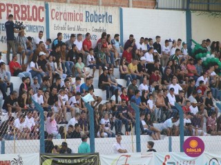 
<a style='margin-left: 5px;' class='btn btn-xs btn-social btn-facebook' href='https://www.facebook.com/sharer/sharer.php?u=https://boladovale.com.br/imgs/800-800-90/conteudo/fotos/1576/img4394.jpg' rel='popup' data-width='500' data-height='400'><i class='fa fa-facebook'></i>Compartilhar <span class='hidden-xs'>no Facebook</span>
</a> 
<a class='btn btn-default btn-xs' target='_blank' href='imgs/800-800-90/conteudo/fotos/1576/img4394.jpg'>
<span class='glyphicon glyphicon-cloud-download'></span> Salvar
</a> 
<span></span>