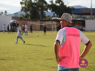 
<a style='margin-left: 5px;' class='btn btn-xs btn-social btn-facebook' href='https://www.facebook.com/sharer/sharer.php?u=https://boladovale.com.br/imgs/800-800-90/conteudo/fotos/1576/img4427.jpg' rel='popup' data-width='500' data-height='400'><i class='fa fa-facebook'></i>Compartilhar <span class='hidden-xs'>no Facebook</span>
</a> 
<a class='btn btn-default btn-xs' target='_blank' href='imgs/800-800-90/conteudo/fotos/1576/img4427.jpg'>
<span class='glyphicon glyphicon-cloud-download'></span> Salvar
</a> 
<span></span>