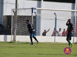 
<a style='margin-left: 5px;' class='btn btn-xs btn-social btn-facebook' href='https://www.facebook.com/sharer/sharer.php?u=https://boladovale.com.br/imgs/800-800-90/conteudo/fotos/1576/img4433.jpg' rel='popup' data-width='500' data-height='400'><i class='fa fa-facebook'></i>Compartilhar <span class='hidden-xs'>no Facebook</span>
</a> 
<a class='btn btn-default btn-xs' target='_blank' href='imgs/800-800-90/conteudo/fotos/1576/img4433.jpg'>
<span class='glyphicon glyphicon-cloud-download'></span> Salvar
</a> 
<span></span>