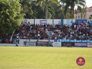 
<a style='margin-left: 5px;' class='btn btn-xs btn-social btn-facebook' href='https://www.facebook.com/sharer/sharer.php?u=https://boladovale.com.br/imgs/800-800-90/conteudo/fotos/1576/img4435.jpg' rel='popup' data-width='500' data-height='400'><i class='fa fa-facebook'></i>Compartilhar <span class='hidden-xs'>no Facebook</span>
</a> 
<a class='btn btn-default btn-xs' target='_blank' href='imgs/800-800-90/conteudo/fotos/1576/img4435.jpg'>
<span class='glyphicon glyphicon-cloud-download'></span> Salvar
</a> 
<span></span>