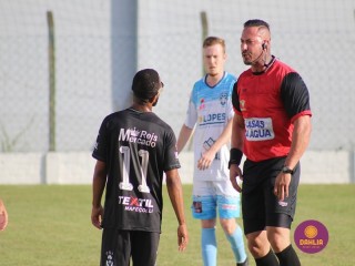 
<a style='margin-left: 5px;' class='btn btn-xs btn-social btn-facebook' href='https://www.facebook.com/sharer/sharer.php?u=https://boladovale.com.br/imgs/800-800-90/conteudo/fotos/1576/img4477.jpg' rel='popup' data-width='500' data-height='400'><i class='fa fa-facebook'></i>Compartilhar <span class='hidden-xs'>no Facebook</span>
</a> 
<a class='btn btn-default btn-xs' target='_blank' href='imgs/800-800-90/conteudo/fotos/1576/img4477.jpg'>
<span class='glyphicon glyphicon-cloud-download'></span> Salvar
</a> 
<span></span>