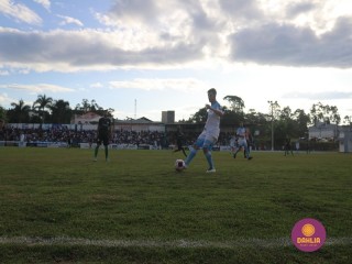 
<a style='margin-left: 5px;' class='btn btn-xs btn-social btn-facebook' href='https://www.facebook.com/sharer/sharer.php?u=https://boladovale.com.br/imgs/800-800-90/conteudo/fotos/1576/img4518.jpg' rel='popup' data-width='500' data-height='400'><i class='fa fa-facebook'></i>Compartilhar <span class='hidden-xs'>no Facebook</span>
</a> 
<a class='btn btn-default btn-xs' target='_blank' href='imgs/800-800-90/conteudo/fotos/1576/img4518.jpg'>
<span class='glyphicon glyphicon-cloud-download'></span> Salvar
</a> 
<span></span>