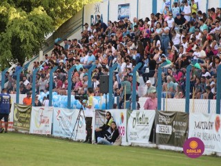 
<a style='margin-left: 5px;' class='btn btn-xs btn-social btn-facebook' href='https://www.facebook.com/sharer/sharer.php?u=https://boladovale.com.br/imgs/800-800-90/conteudo/fotos/1576/img4544.jpg' rel='popup' data-width='500' data-height='400'><i class='fa fa-facebook'></i>Compartilhar <span class='hidden-xs'>no Facebook</span>
</a> 
<a class='btn btn-default btn-xs' target='_blank' href='imgs/800-800-90/conteudo/fotos/1576/img4544.jpg'>
<span class='glyphicon glyphicon-cloud-download'></span> Salvar
</a> 
<span></span>