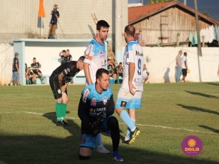 
<a style='margin-left: 5px;' class='btn btn-xs btn-social btn-facebook' href='https://www.facebook.com/sharer/sharer.php?u=https://boladovale.com.br/imgs/800-800-90/conteudo/fotos/1576/img4565.jpg' rel='popup' data-width='500' data-height='400'><i class='fa fa-facebook'></i>Compartilhar <span class='hidden-xs'>no Facebook</span>
</a> 
<a class='btn btn-default btn-xs' target='_blank' href='imgs/800-800-90/conteudo/fotos/1576/img4565.jpg'>
<span class='glyphicon glyphicon-cloud-download'></span> Salvar
</a> 
<span></span>