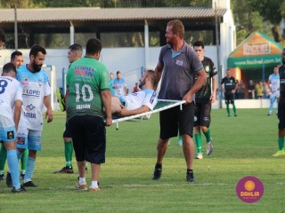 
<a style='margin-left: 5px;' class='btn btn-xs btn-social btn-facebook' href='https://www.facebook.com/sharer/sharer.php?u=https://boladovale.com.br/imgs/800-800-90/conteudo/fotos/1576/img4603.jpg' rel='popup' data-width='500' data-height='400'><i class='fa fa-facebook'></i>Compartilhar <span class='hidden-xs'>no Facebook</span>
</a> 
<a class='btn btn-default btn-xs' target='_blank' href='imgs/800-800-90/conteudo/fotos/1576/img4603.jpg'>
<span class='glyphicon glyphicon-cloud-download'></span> Salvar
</a> 
<span></span>