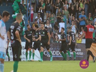 
<a style='margin-left: 5px;' class='btn btn-xs btn-social btn-facebook' href='https://www.facebook.com/sharer/sharer.php?u=https://boladovale.com.br/imgs/800-800-90/conteudo/fotos/1576/img4643.jpg' rel='popup' data-width='500' data-height='400'><i class='fa fa-facebook'></i>Compartilhar <span class='hidden-xs'>no Facebook</span>
</a> 
<a class='btn btn-default btn-xs' target='_blank' href='imgs/800-800-90/conteudo/fotos/1576/img4643.jpg'>
<span class='glyphicon glyphicon-cloud-download'></span> Salvar
</a> 
<span></span>