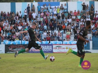 
<a style='margin-left: 5px;' class='btn btn-xs btn-social btn-facebook' href='https://www.facebook.com/sharer/sharer.php?u=https://boladovale.com.br/imgs/800-800-90/conteudo/fotos/1576/img4673.jpg' rel='popup' data-width='500' data-height='400'><i class='fa fa-facebook'></i>Compartilhar <span class='hidden-xs'>no Facebook</span>
</a> 
<a class='btn btn-default btn-xs' target='_blank' href='imgs/800-800-90/conteudo/fotos/1576/img4673.jpg'>
<span class='glyphicon glyphicon-cloud-download'></span> Salvar
</a> 
<span></span>