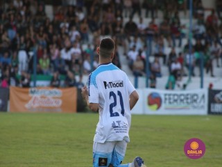 
<a style='margin-left: 5px;' class='btn btn-xs btn-social btn-facebook' href='https://www.facebook.com/sharer/sharer.php?u=https://boladovale.com.br/imgs/800-800-90/conteudo/fotos/1576/img4684.jpg' rel='popup' data-width='500' data-height='400'><i class='fa fa-facebook'></i>Compartilhar <span class='hidden-xs'>no Facebook</span>
</a> 
<a class='btn btn-default btn-xs' target='_blank' href='imgs/800-800-90/conteudo/fotos/1576/img4684.jpg'>
<span class='glyphicon glyphicon-cloud-download'></span> Salvar
</a> 
<span></span>