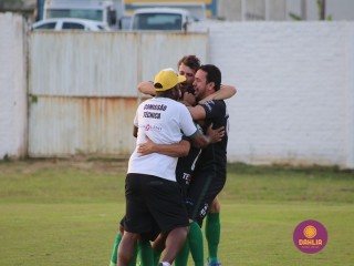 
<a style='margin-left: 5px;' class='btn btn-xs btn-social btn-facebook' href='https://www.facebook.com/sharer/sharer.php?u=https://boladovale.com.br/imgs/800-800-90/conteudo/fotos/1576/img4703.jpg' rel='popup' data-width='500' data-height='400'><i class='fa fa-facebook'></i>Compartilhar <span class='hidden-xs'>no Facebook</span>
</a> 
<a class='btn btn-default btn-xs' target='_blank' href='imgs/800-800-90/conteudo/fotos/1576/img4703.jpg'>
<span class='glyphicon glyphicon-cloud-download'></span> Salvar
</a> 
<span></span>