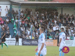 
<a style='margin-left: 5px;' class='btn btn-xs btn-social btn-facebook' href='https://www.facebook.com/sharer/sharer.php?u=https://boladovale.com.br/imgs/800-800-90/conteudo/fotos/1576/img4716.jpg' rel='popup' data-width='500' data-height='400'><i class='fa fa-facebook'></i>Compartilhar <span class='hidden-xs'>no Facebook</span>
</a> 
<a class='btn btn-default btn-xs' target='_blank' href='imgs/800-800-90/conteudo/fotos/1576/img4716.jpg'>
<span class='glyphicon glyphicon-cloud-download'></span> Salvar
</a> 
<span></span>