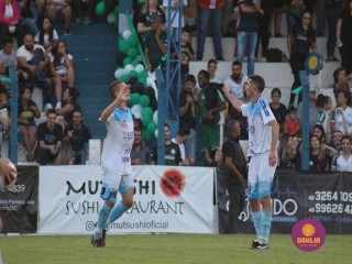 
<a style='margin-left: 5px;' class='btn btn-xs btn-social btn-facebook' href='https://www.facebook.com/sharer/sharer.php?u=https://boladovale.com.br/imgs/800-800-90/conteudo/fotos/1576/img4732.jpg' rel='popup' data-width='500' data-height='400'><i class='fa fa-facebook'></i>Compartilhar <span class='hidden-xs'>no Facebook</span>
</a> 
<a class='btn btn-default btn-xs' target='_blank' href='imgs/800-800-90/conteudo/fotos/1576/img4732.jpg'>
<span class='glyphicon glyphicon-cloud-download'></span> Salvar
</a> 
<span></span>