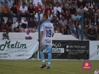 
<a style='margin-left: 5px;' class='btn btn-xs btn-social btn-facebook' href='https://www.facebook.com/sharer/sharer.php?u=https://boladovale.com.br/imgs/800-800-90/conteudo/fotos/1576/img4734.jpg' rel='popup' data-width='500' data-height='400'><i class='fa fa-facebook'></i>Compartilhar <span class='hidden-xs'>no Facebook</span>
</a> 
<a class='btn btn-default btn-xs' target='_blank' href='imgs/800-800-90/conteudo/fotos/1576/img4734.jpg'>
<span class='glyphicon glyphicon-cloud-download'></span> Salvar
</a> 
<span></span>