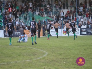 
<a style='margin-left: 5px;' class='btn btn-xs btn-social btn-facebook' href='https://www.facebook.com/sharer/sharer.php?u=https://boladovale.com.br/imgs/800-800-90/conteudo/fotos/1576/img4742.jpg' rel='popup' data-width='500' data-height='400'><i class='fa fa-facebook'></i>Compartilhar <span class='hidden-xs'>no Facebook</span>
</a> 
<a class='btn btn-default btn-xs' target='_blank' href='imgs/800-800-90/conteudo/fotos/1576/img4742.jpg'>
<span class='glyphicon glyphicon-cloud-download'></span> Salvar
</a> 
<span></span>