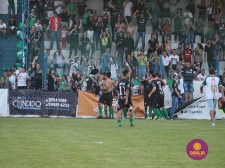 
<a style='margin-left: 5px;' class='btn btn-xs btn-social btn-facebook' href='https://www.facebook.com/sharer/sharer.php?u=https://boladovale.com.br/imgs/800-800-90/conteudo/fotos/1576/img4748.jpg' rel='popup' data-width='500' data-height='400'><i class='fa fa-facebook'></i>Compartilhar <span class='hidden-xs'>no Facebook</span>
</a> 
<a class='btn btn-default btn-xs' target='_blank' href='imgs/800-800-90/conteudo/fotos/1576/img4748.jpg'>
<span class='glyphicon glyphicon-cloud-download'></span> Salvar
</a> 
<span></span>