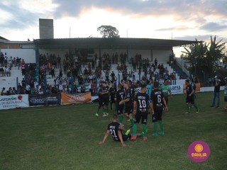 
<a style='margin-left: 5px;' class='btn btn-xs btn-social btn-facebook' href='https://www.facebook.com/sharer/sharer.php?u=https://boladovale.com.br/imgs/800-800-90/conteudo/fotos/1576/img4758.jpg' rel='popup' data-width='500' data-height='400'><i class='fa fa-facebook'></i>Compartilhar <span class='hidden-xs'>no Facebook</span>
</a> 
<a class='btn btn-default btn-xs' target='_blank' href='imgs/800-800-90/conteudo/fotos/1576/img4758.jpg'>
<span class='glyphicon glyphicon-cloud-download'></span> Salvar
</a> 
<span></span>