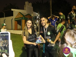 
<a style='margin-left: 5px;' class='btn btn-xs btn-social btn-facebook' href='https://www.facebook.com/sharer/sharer.php?u=https://boladovale.com.br/imgs/800-800-90/conteudo/fotos/1577/img4886.jpg' rel='popup' data-width='500' data-height='400'><i class='fa fa-facebook'></i>Compartilhar <span class='hidden-xs'>no Facebook</span>
</a> 
<a class='btn btn-default btn-xs' target='_blank' href='imgs/800-800-90/conteudo/fotos/1577/img4886.jpg'>
<span class='glyphicon glyphicon-cloud-download'></span> Salvar
</a> 
<span></span>