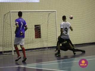 
<a style='margin-left: 5px;' class='btn btn-xs btn-social btn-facebook' href='https://www.facebook.com/sharer/sharer.php?u=https://boladovale.com.br/imgs/800-800-90/conteudo/fotos/1585/img5782.jpg' rel='popup' data-width='500' data-height='400'><i class='fa fa-facebook'></i>Compartilhar <span class='hidden-xs'>no Facebook</span>
</a> 
<a class='btn btn-default btn-xs' target='_blank' href='imgs/800-800-90/conteudo/fotos/1585/img5782.jpg'>
<span class='glyphicon glyphicon-cloud-download'></span> Salvar
</a> 
<span></span>