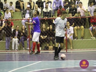 
<a style='margin-left: 5px;' class='btn btn-xs btn-social btn-facebook' href='https://www.facebook.com/sharer/sharer.php?u=https://boladovale.com.br/imgs/800-800-90/conteudo/fotos/1585/img5798.jpg' rel='popup' data-width='500' data-height='400'><i class='fa fa-facebook'></i>Compartilhar <span class='hidden-xs'>no Facebook</span>
</a> 
<a class='btn btn-default btn-xs' target='_blank' href='imgs/800-800-90/conteudo/fotos/1585/img5798.jpg'>
<span class='glyphicon glyphicon-cloud-download'></span> Salvar
</a> 
<span></span>