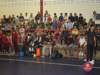 
<a style='margin-left: 5px;' class='btn btn-xs btn-social btn-facebook' href='https://www.facebook.com/sharer/sharer.php?u=https://boladovale.com.br/imgs/800-800-90/conteudo/fotos/1586/img5976.jpg' rel='popup' data-width='500' data-height='400'><i class='fa fa-facebook'></i>Compartilhar <span class='hidden-xs'>no Facebook</span>
</a> 
<a class='btn btn-default btn-xs' target='_blank' href='imgs/800-800-90/conteudo/fotos/1586/img5976.jpg'>
<span class='glyphicon glyphicon-cloud-download'></span> Salvar
</a> 
<span></span>