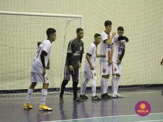 
<a style='margin-left: 5px;' class='btn btn-xs btn-social btn-facebook' href='https://www.facebook.com/sharer/sharer.php?u=https://boladovale.com.br/imgs/800-800-90/conteudo/fotos/1586/img5999.jpg' rel='popup' data-width='500' data-height='400'><i class='fa fa-facebook'></i>Compartilhar <span class='hidden-xs'>no Facebook</span>
</a> 
<a class='btn btn-default btn-xs' target='_blank' href='imgs/800-800-90/conteudo/fotos/1586/img5999.jpg'>
<span class='glyphicon glyphicon-cloud-download'></span> Salvar
</a> 
<span></span>