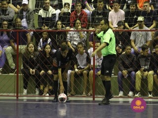 
<a style='margin-left: 5px;' class='btn btn-xs btn-social btn-facebook' href='https://www.facebook.com/sharer/sharer.php?u=https://boladovale.com.br/imgs/800-800-90/conteudo/fotos/1586/img6019.jpg' rel='popup' data-width='500' data-height='400'><i class='fa fa-facebook'></i>Compartilhar <span class='hidden-xs'>no Facebook</span>
</a> 
<a class='btn btn-default btn-xs' target='_blank' href='imgs/800-800-90/conteudo/fotos/1586/img6019.jpg'>
<span class='glyphicon glyphicon-cloud-download'></span> Salvar
</a> 
<span></span>