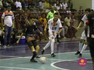 
<a style='margin-left: 5px;' class='btn btn-xs btn-social btn-facebook' href='https://www.facebook.com/sharer/sharer.php?u=https://boladovale.com.br/imgs/800-800-90/conteudo/fotos/1586/img6028.jpg' rel='popup' data-width='500' data-height='400'><i class='fa fa-facebook'></i>Compartilhar <span class='hidden-xs'>no Facebook</span>
</a> 
<a class='btn btn-default btn-xs' target='_blank' href='imgs/800-800-90/conteudo/fotos/1586/img6028.jpg'>
<span class='glyphicon glyphicon-cloud-download'></span> Salvar
</a> 
<span></span>