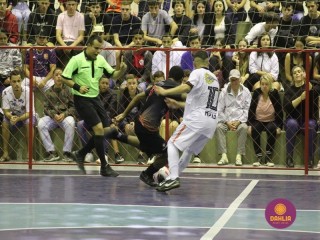 
<a style='margin-left: 5px;' class='btn btn-xs btn-social btn-facebook' href='https://www.facebook.com/sharer/sharer.php?u=https://boladovale.com.br/imgs/800-800-90/conteudo/fotos/1586/img6101.jpg' rel='popup' data-width='500' data-height='400'><i class='fa fa-facebook'></i>Compartilhar <span class='hidden-xs'>no Facebook</span>
</a> 
<a class='btn btn-default btn-xs' target='_blank' href='imgs/800-800-90/conteudo/fotos/1586/img6101.jpg'>
<span class='glyphicon glyphicon-cloud-download'></span> Salvar
</a> 
<span></span>