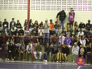 
<a style='margin-left: 5px;' class='btn btn-xs btn-social btn-facebook' href='https://www.facebook.com/sharer/sharer.php?u=https://boladovale.com.br/imgs/800-800-90/conteudo/fotos/1586/img6102.jpg' rel='popup' data-width='500' data-height='400'><i class='fa fa-facebook'></i>Compartilhar <span class='hidden-xs'>no Facebook</span>
</a> 
<a class='btn btn-default btn-xs' target='_blank' href='imgs/800-800-90/conteudo/fotos/1586/img6102.jpg'>
<span class='glyphicon glyphicon-cloud-download'></span> Salvar
</a> 
<span></span>