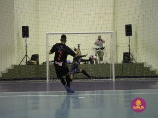 
<a style='margin-left: 5px;' class='btn btn-xs btn-social btn-facebook' href='https://www.facebook.com/sharer/sharer.php?u=https://boladovale.com.br/imgs/800-800-90/conteudo/fotos/1586/img6165.jpg' rel='popup' data-width='500' data-height='400'><i class='fa fa-facebook'></i>Compartilhar <span class='hidden-xs'>no Facebook</span>
</a> 
<a class='btn btn-default btn-xs' target='_blank' href='imgs/800-800-90/conteudo/fotos/1586/img6165.jpg'>
<span class='glyphicon glyphicon-cloud-download'></span> Salvar
</a> 
<span></span>