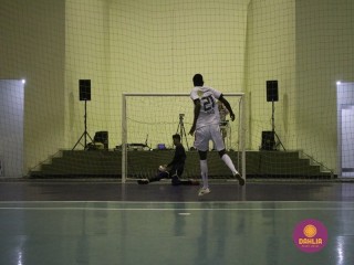 
<a style='margin-left: 5px;' class='btn btn-xs btn-social btn-facebook' href='https://www.facebook.com/sharer/sharer.php?u=https://boladovale.com.br/imgs/800-800-90/conteudo/fotos/1586/img6180.jpg' rel='popup' data-width='500' data-height='400'><i class='fa fa-facebook'></i>Compartilhar <span class='hidden-xs'>no Facebook</span>
</a> 
<a class='btn btn-default btn-xs' target='_blank' href='imgs/800-800-90/conteudo/fotos/1586/img6180.jpg'>
<span class='glyphicon glyphicon-cloud-download'></span> Salvar
</a> 
<span></span>