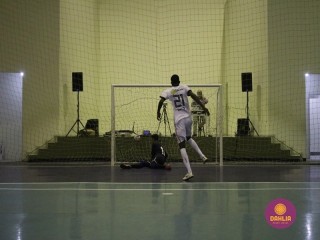 
<a style='margin-left: 5px;' class='btn btn-xs btn-social btn-facebook' href='https://www.facebook.com/sharer/sharer.php?u=https://boladovale.com.br/imgs/800-800-90/conteudo/fotos/1586/img6181.jpg' rel='popup' data-width='500' data-height='400'><i class='fa fa-facebook'></i>Compartilhar <span class='hidden-xs'>no Facebook</span>
</a> 
<a class='btn btn-default btn-xs' target='_blank' href='imgs/800-800-90/conteudo/fotos/1586/img6181.jpg'>
<span class='glyphicon glyphicon-cloud-download'></span> Salvar
</a> 
<span></span>
