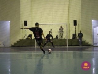 
<a style='margin-left: 5px;' class='btn btn-xs btn-social btn-facebook' href='https://www.facebook.com/sharer/sharer.php?u=https://boladovale.com.br/imgs/800-800-90/conteudo/fotos/1586/img6199.jpg' rel='popup' data-width='500' data-height='400'><i class='fa fa-facebook'></i>Compartilhar <span class='hidden-xs'>no Facebook</span>
</a> 
<a class='btn btn-default btn-xs' target='_blank' href='imgs/800-800-90/conteudo/fotos/1586/img6199.jpg'>
<span class='glyphicon glyphicon-cloud-download'></span> Salvar
</a> 
<span></span>