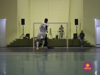 
<a style='margin-left: 5px;' class='btn btn-xs btn-social btn-facebook' href='https://www.facebook.com/sharer/sharer.php?u=https://boladovale.com.br/imgs/800-800-90/conteudo/fotos/1586/img6214.jpg' rel='popup' data-width='500' data-height='400'><i class='fa fa-facebook'></i>Compartilhar <span class='hidden-xs'>no Facebook</span>
</a> 
<a class='btn btn-default btn-xs' target='_blank' href='imgs/800-800-90/conteudo/fotos/1586/img6214.jpg'>
<span class='glyphicon glyphicon-cloud-download'></span> Salvar
</a> 
<span></span>