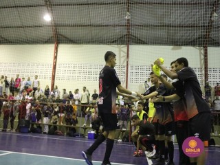 
<a style='margin-left: 5px;' class='btn btn-xs btn-social btn-facebook' href='https://www.facebook.com/sharer/sharer.php?u=https://boladovale.com.br/imgs/800-800-90/conteudo/fotos/1586/img6229.jpg' rel='popup' data-width='500' data-height='400'><i class='fa fa-facebook'></i>Compartilhar <span class='hidden-xs'>no Facebook</span>
</a> 
<a class='btn btn-default btn-xs' target='_blank' href='imgs/800-800-90/conteudo/fotos/1586/img6229.jpg'>
<span class='glyphicon glyphicon-cloud-download'></span> Salvar
</a> 
<span></span>