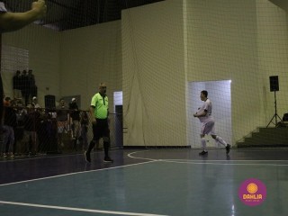 
<a style='margin-left: 5px;' class='btn btn-xs btn-social btn-facebook' href='https://www.facebook.com/sharer/sharer.php?u=https://boladovale.com.br/imgs/800-800-90/conteudo/fotos/1586/img6267.jpg' rel='popup' data-width='500' data-height='400'><i class='fa fa-facebook'></i>Compartilhar <span class='hidden-xs'>no Facebook</span>
</a> 
<a class='btn btn-default btn-xs' target='_blank' href='imgs/800-800-90/conteudo/fotos/1586/img6267.jpg'>
<span class='glyphicon glyphicon-cloud-download'></span> Salvar
</a> 
<span></span>