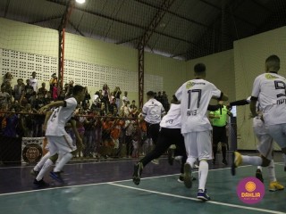 
<a style='margin-left: 5px;' class='btn btn-xs btn-social btn-facebook' href='https://www.facebook.com/sharer/sharer.php?u=https://boladovale.com.br/imgs/800-800-90/conteudo/fotos/1586/img6286.jpg' rel='popup' data-width='500' data-height='400'><i class='fa fa-facebook'></i>Compartilhar <span class='hidden-xs'>no Facebook</span>
</a> 
<a class='btn btn-default btn-xs' target='_blank' href='imgs/800-800-90/conteudo/fotos/1586/img6286.jpg'>
<span class='glyphicon glyphicon-cloud-download'></span> Salvar
</a> 
<span></span>