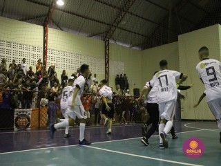 
<a style='margin-left: 5px;' class='btn btn-xs btn-social btn-facebook' href='https://www.facebook.com/sharer/sharer.php?u=https://boladovale.com.br/imgs/800-800-90/conteudo/fotos/1586/img6287.jpg' rel='popup' data-width='500' data-height='400'><i class='fa fa-facebook'></i>Compartilhar <span class='hidden-xs'>no Facebook</span>
</a> 
<a class='btn btn-default btn-xs' target='_blank' href='imgs/800-800-90/conteudo/fotos/1586/img6287.jpg'>
<span class='glyphicon glyphicon-cloud-download'></span> Salvar
</a> 
<span></span>