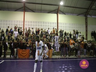 
<a style='margin-left: 5px;' class='btn btn-xs btn-social btn-facebook' href='https://www.facebook.com/sharer/sharer.php?u=https://boladovale.com.br/imgs/800-800-90/conteudo/fotos/1586/img6298.jpg' rel='popup' data-width='500' data-height='400'><i class='fa fa-facebook'></i>Compartilhar <span class='hidden-xs'>no Facebook</span>
</a> 
<a class='btn btn-default btn-xs' target='_blank' href='imgs/800-800-90/conteudo/fotos/1586/img6298.jpg'>
<span class='glyphicon glyphicon-cloud-download'></span> Salvar
</a> 
<span></span>