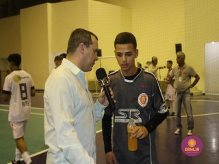 
<a style='margin-left: 5px;' class='btn btn-xs btn-social btn-facebook' href='https://www.facebook.com/sharer/sharer.php?u=https://boladovale.com.br/imgs/800-800-90/conteudo/fotos/1586/img6335.jpg' rel='popup' data-width='500' data-height='400'><i class='fa fa-facebook'></i>Compartilhar <span class='hidden-xs'>no Facebook</span>
</a> 
<a class='btn btn-default btn-xs' target='_blank' href='imgs/800-800-90/conteudo/fotos/1586/img6335.jpg'>
<span class='glyphicon glyphicon-cloud-download'></span> Salvar
</a> 
<span></span>