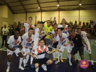 
<a style='margin-left: 5px;' class='btn btn-xs btn-social btn-facebook' href='https://www.facebook.com/sharer/sharer.php?u=https://boladovale.com.br/imgs/800-800-90/conteudo/fotos/1586/img6338.jpg' rel='popup' data-width='500' data-height='400'><i class='fa fa-facebook'></i>Compartilhar <span class='hidden-xs'>no Facebook</span>
</a> 
<a class='btn btn-default btn-xs' target='_blank' href='imgs/800-800-90/conteudo/fotos/1586/img6338.jpg'>
<span class='glyphicon glyphicon-cloud-download'></span> Salvar
</a> 
<span></span>