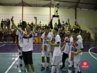 
<a style='margin-left: 5px;' class='btn btn-xs btn-social btn-facebook' href='https://www.facebook.com/sharer/sharer.php?u=https://boladovale.com.br/imgs/800-800-90/conteudo/fotos/1586/img6421.jpg' rel='popup' data-width='500' data-height='400'><i class='fa fa-facebook'></i>Compartilhar <span class='hidden-xs'>no Facebook</span>
</a> 
<a class='btn btn-default btn-xs' target='_blank' href='imgs/800-800-90/conteudo/fotos/1586/img6421.jpg'>
<span class='glyphicon glyphicon-cloud-download'></span> Salvar
</a> 
<span></span>