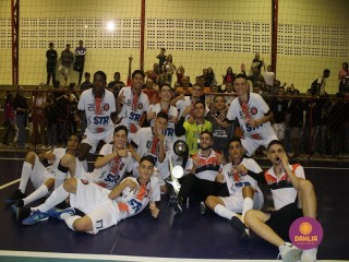 
<a style='margin-left: 5px;' class='btn btn-xs btn-social btn-facebook' href='https://www.facebook.com/sharer/sharer.php?u=https://boladovale.com.br/imgs/800-800-90/conteudo/fotos/1586/img6425.jpg' rel='popup' data-width='500' data-height='400'><i class='fa fa-facebook'></i>Compartilhar <span class='hidden-xs'>no Facebook</span>
</a> 
<a class='btn btn-default btn-xs' target='_blank' href='imgs/800-800-90/conteudo/fotos/1586/img6425.jpg'>
<span class='glyphicon glyphicon-cloud-download'></span> Salvar
</a> 
<span></span>